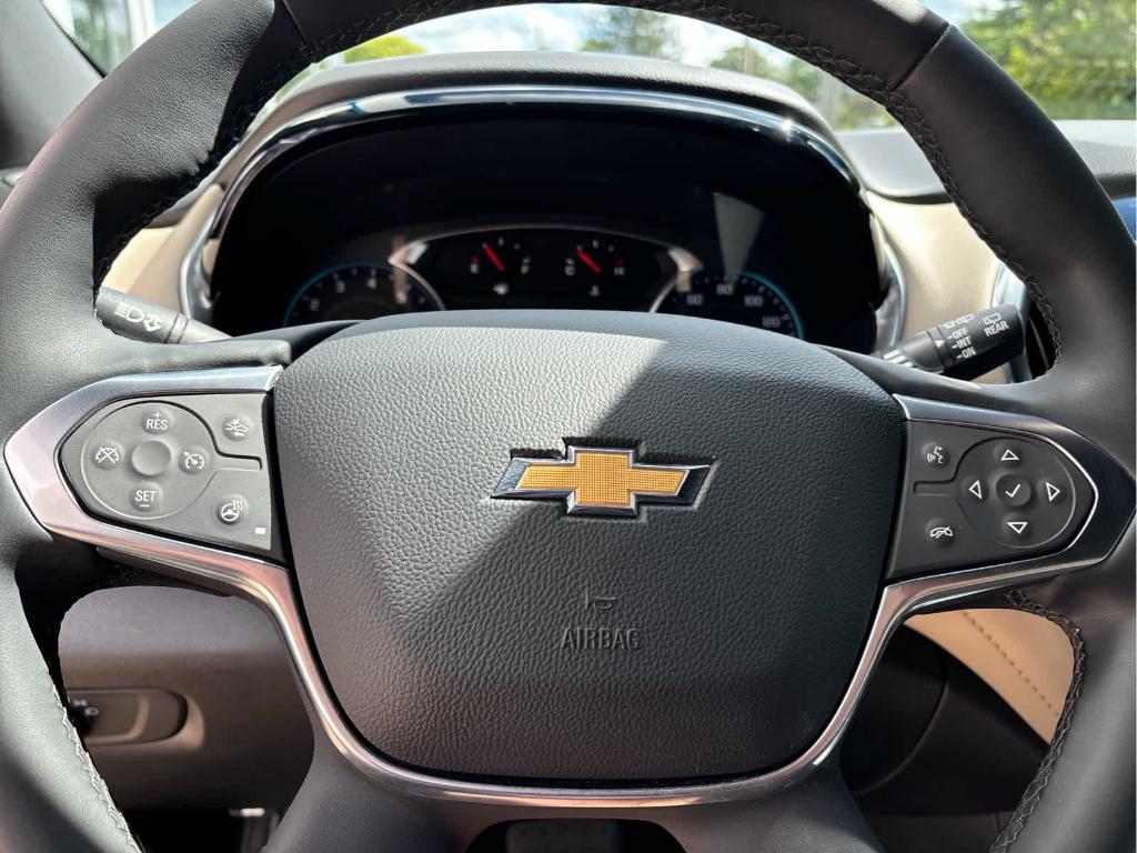 used 2023 Chevrolet Traverse car, priced at $33,499