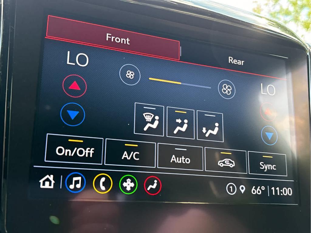 used 2023 Chevrolet Traverse car, priced at $33,499