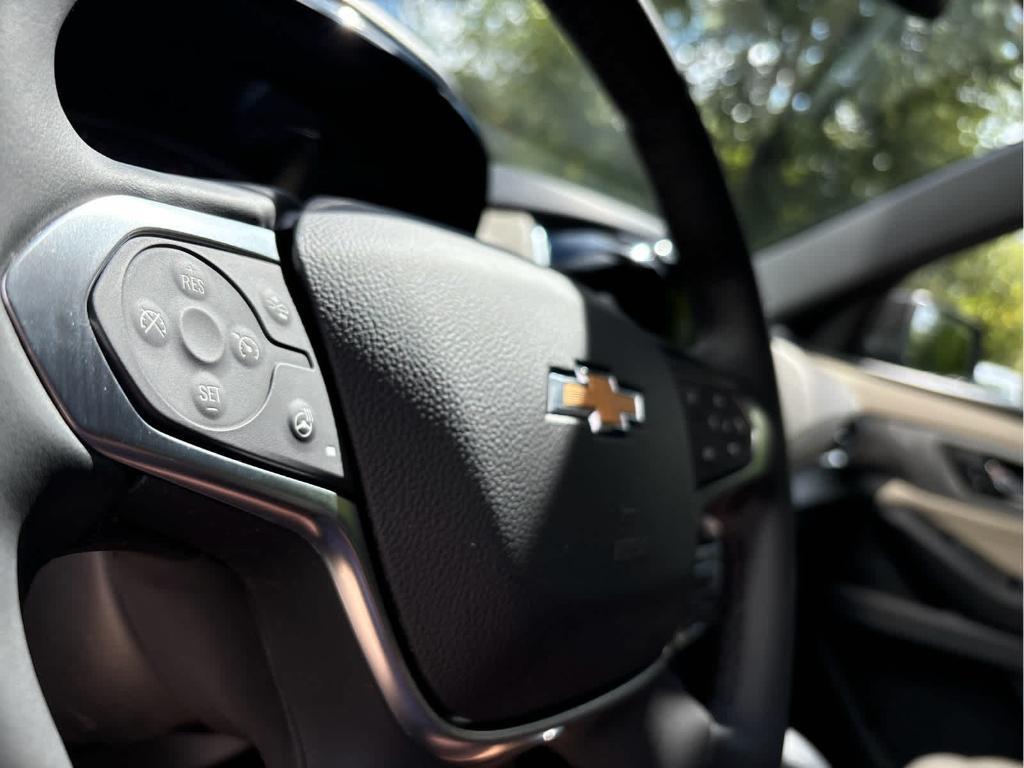 used 2023 Chevrolet Traverse car, priced at $33,499