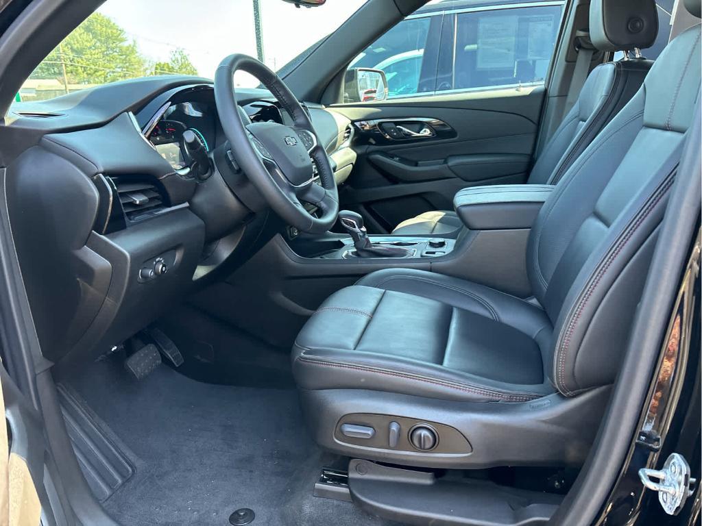 used 2022 Chevrolet Traverse car, priced at $35,999