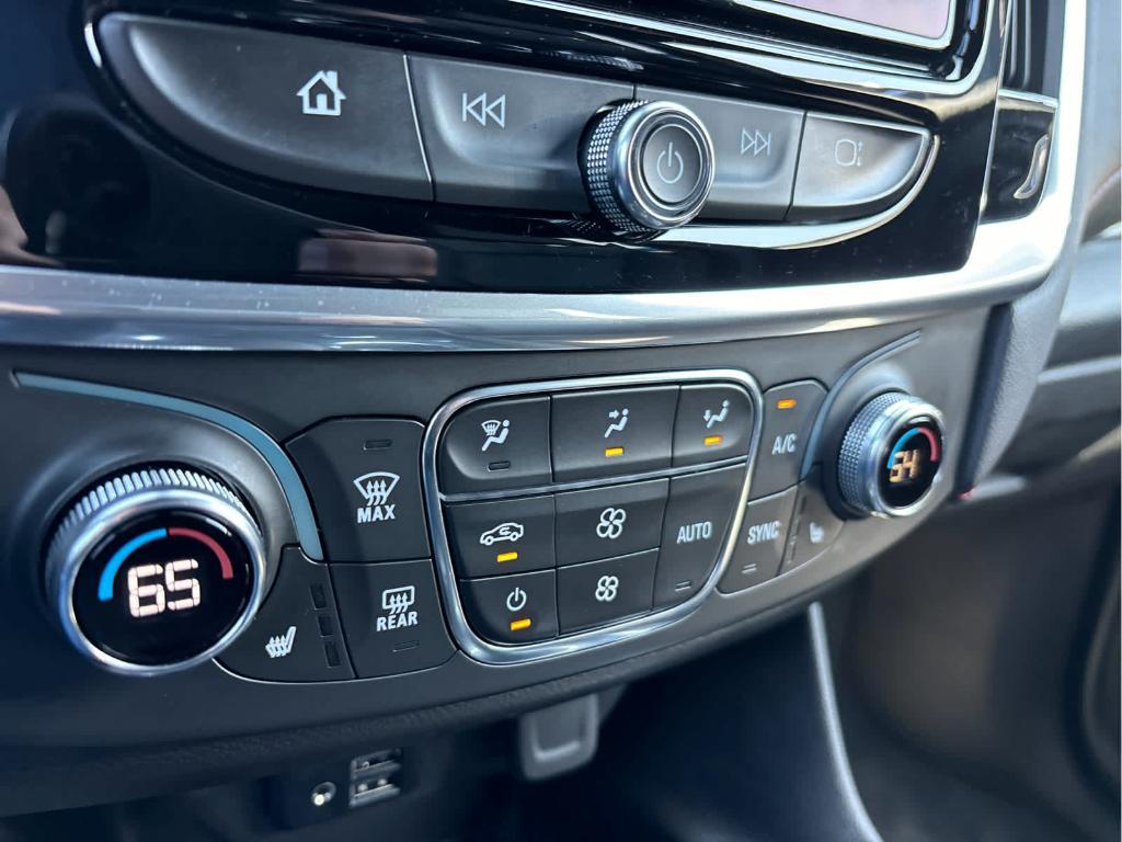 used 2022 Chevrolet Traverse car, priced at $35,999