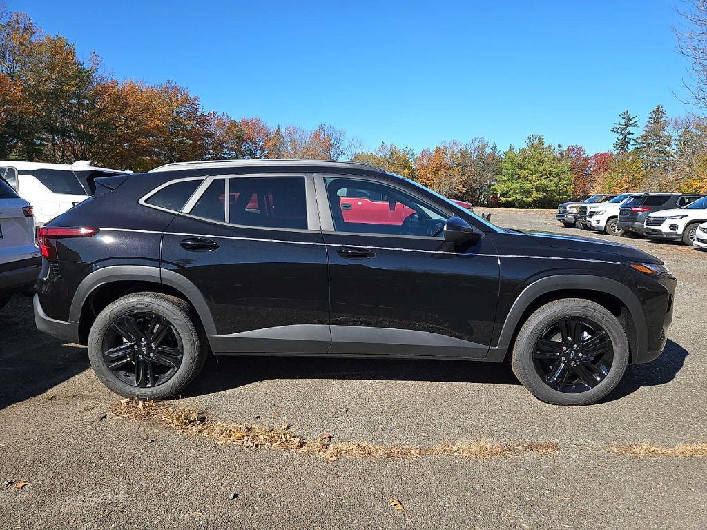 new 2026 Chevrolet Trax car, priced at $27,348