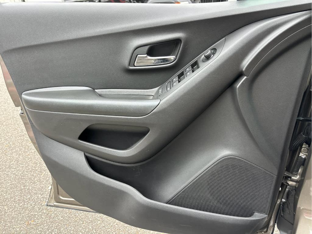 used 2022 Chevrolet Trax car, priced at $19,999