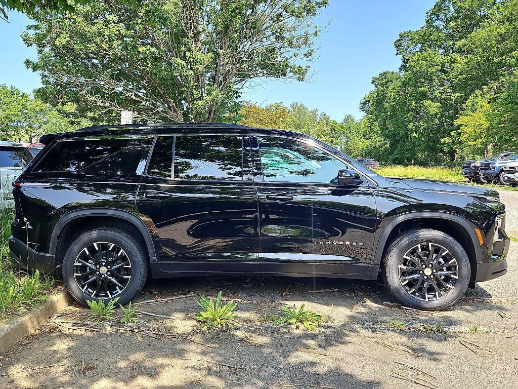new 2025 Chevrolet Traverse car, priced at $46,957