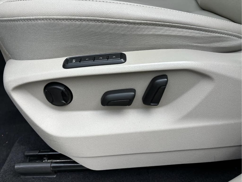 used 2019 Volkswagen Atlas car, priced at $24,499