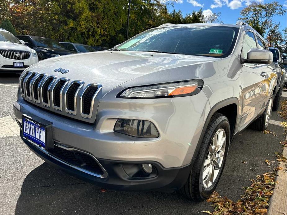 used 2015 Jeep Cherokee car, priced at $9,999