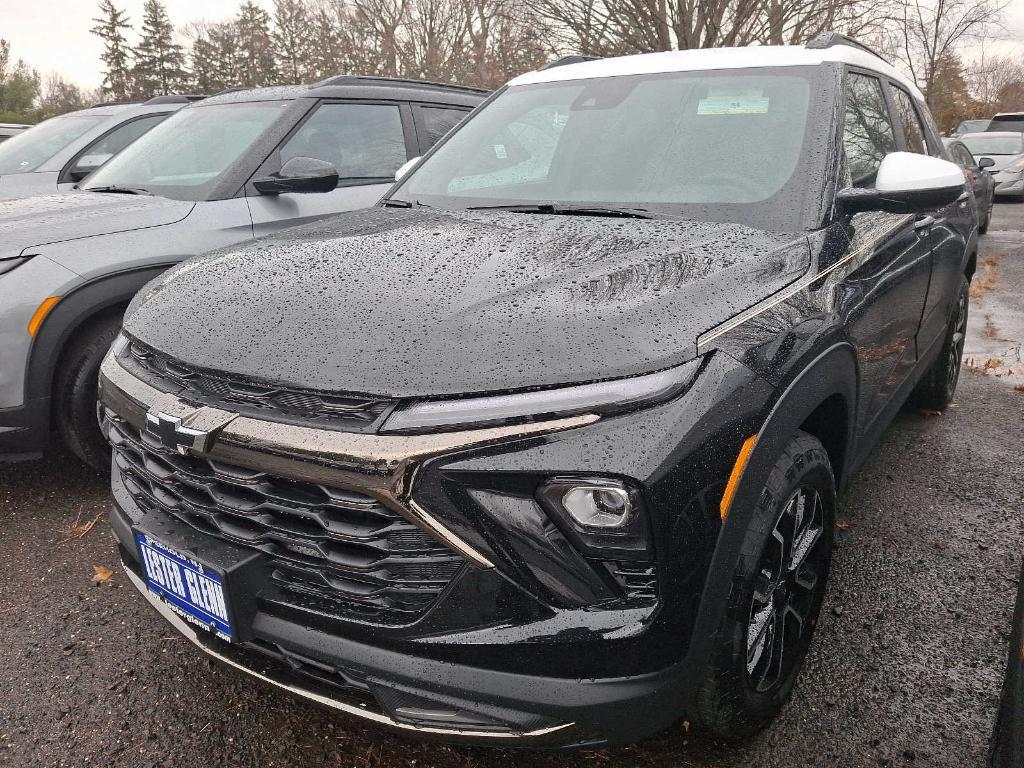 new 2025 Chevrolet TrailBlazer car, priced at $28,535