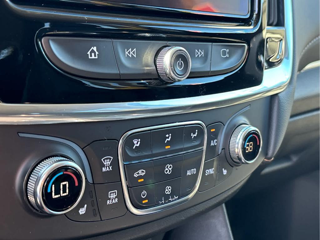 used 2020 Chevrolet Traverse car, priced at $19,699