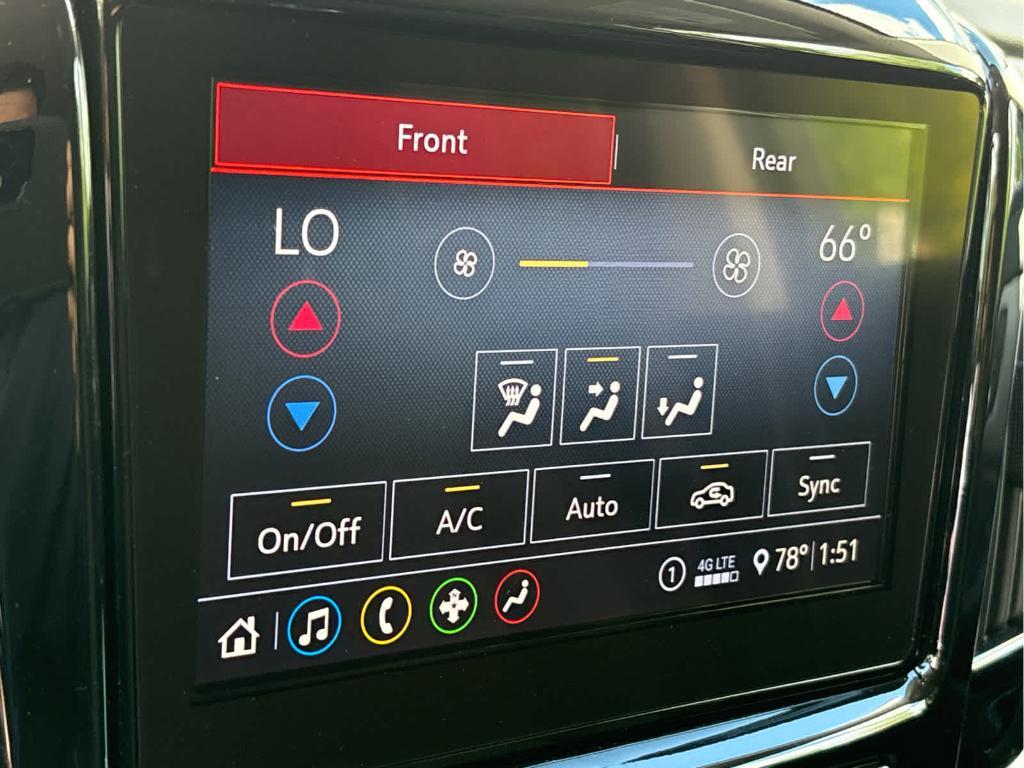 used 2021 Chevrolet Traverse car, priced at $25,999