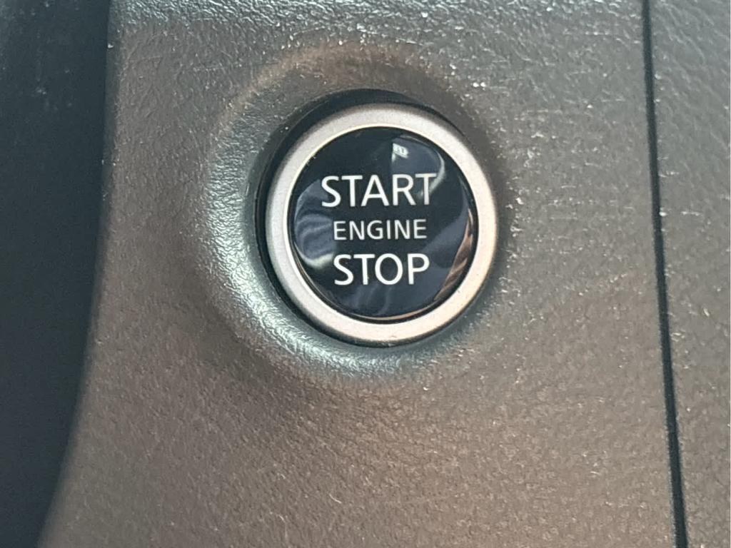 used 2023 Nissan Frontier car, priced at $30,999