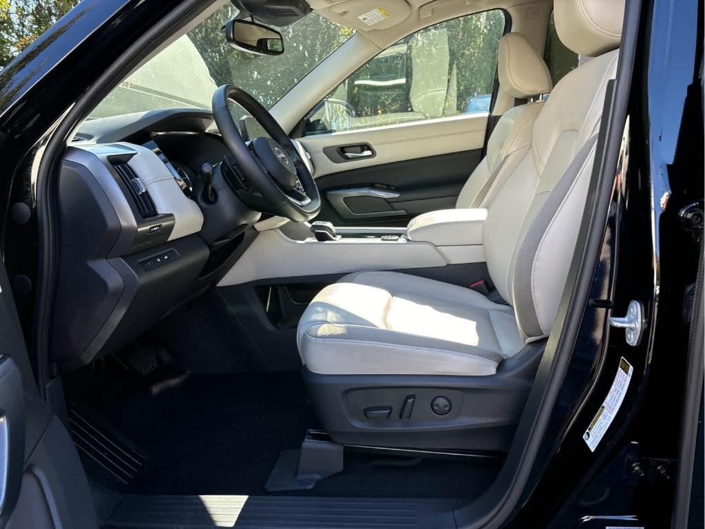 used 2022 Nissan Pathfinder car, priced at $29,150