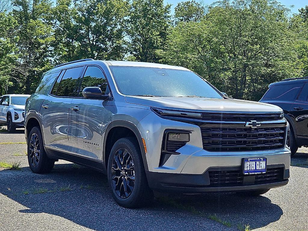 new 2025 Chevrolet Traverse car, priced at $44,707