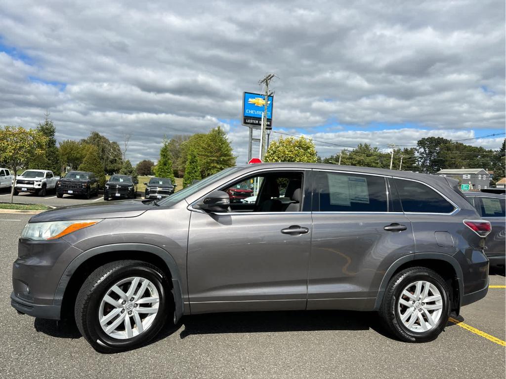 used 2015 Toyota Highlander car, priced at $16,399
