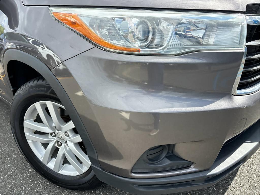 used 2015 Toyota Highlander car, priced at $16,399