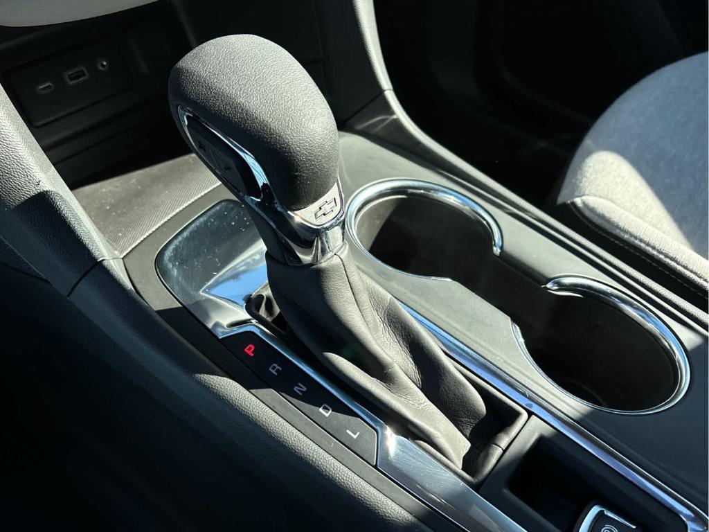 used 2022 Chevrolet Equinox car, priced at $19,699