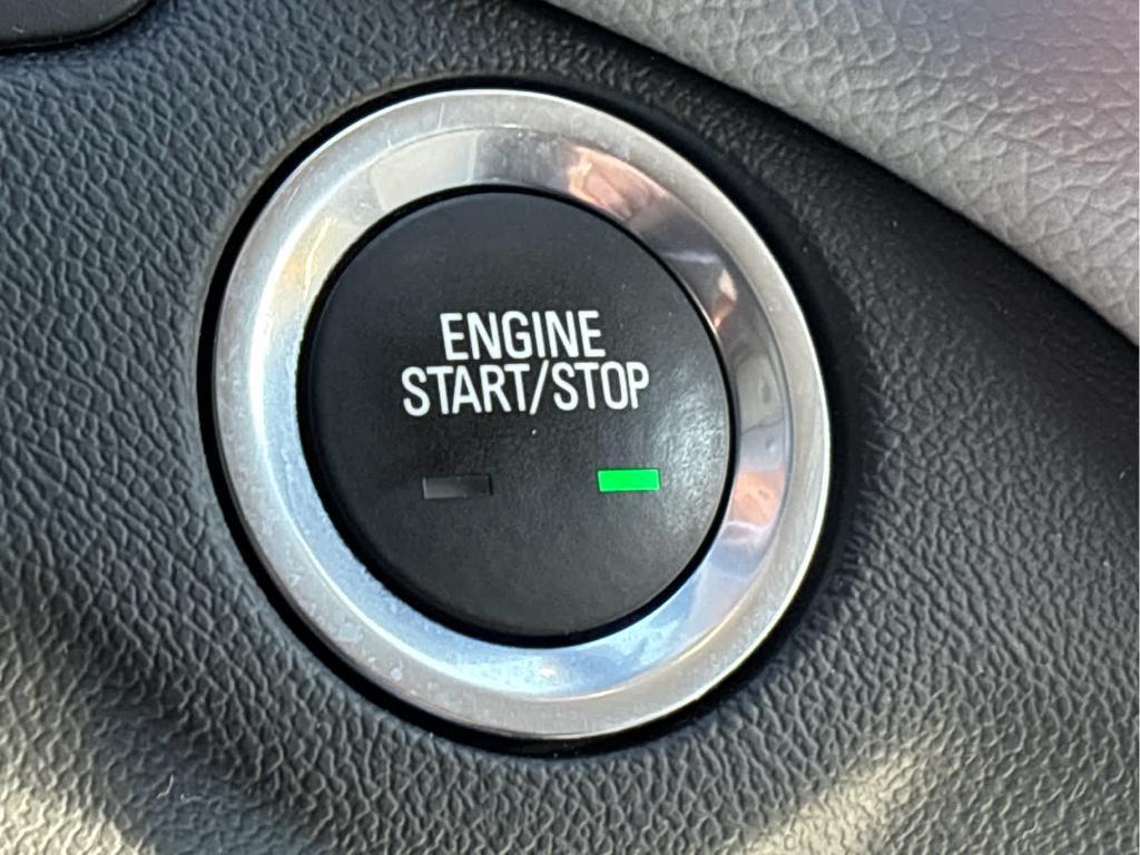 used 2022 Chevrolet Equinox car, priced at $19,699