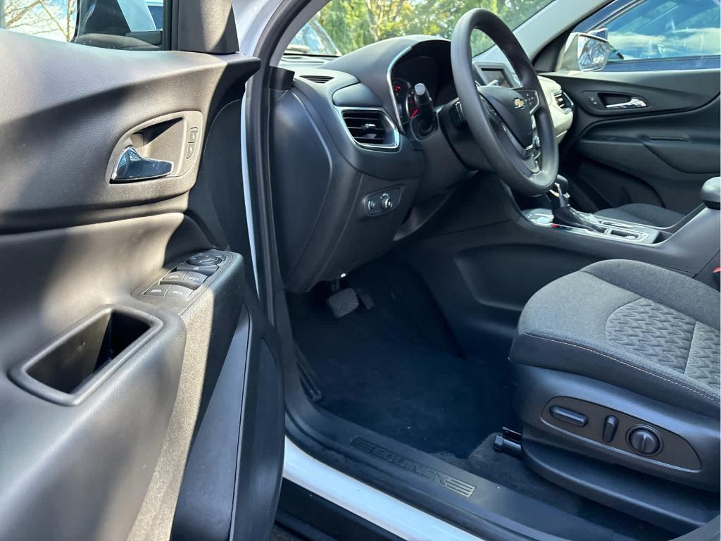 used 2022 Chevrolet Equinox car, priced at $21,699