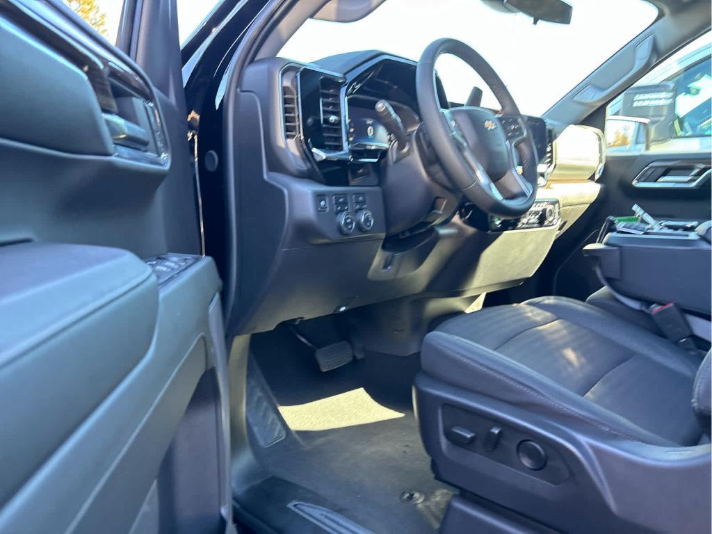 used 2024 Chevrolet Silverado 1500 car, priced at $41,999