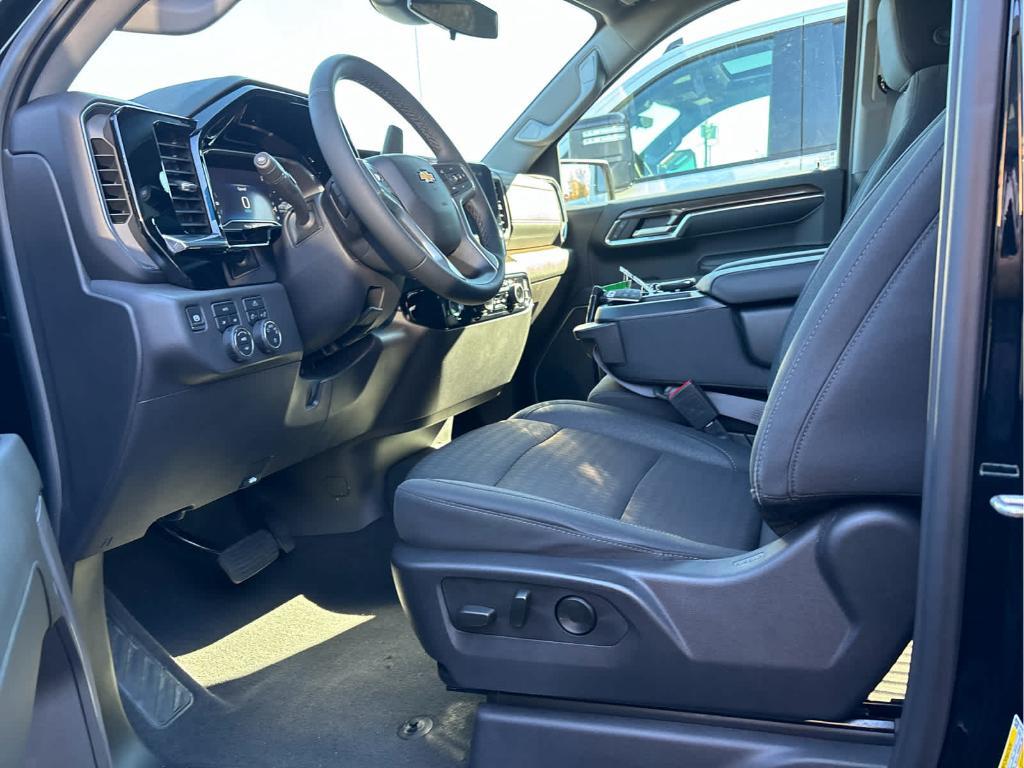 used 2024 Chevrolet Silverado 1500 car, priced at $41,999