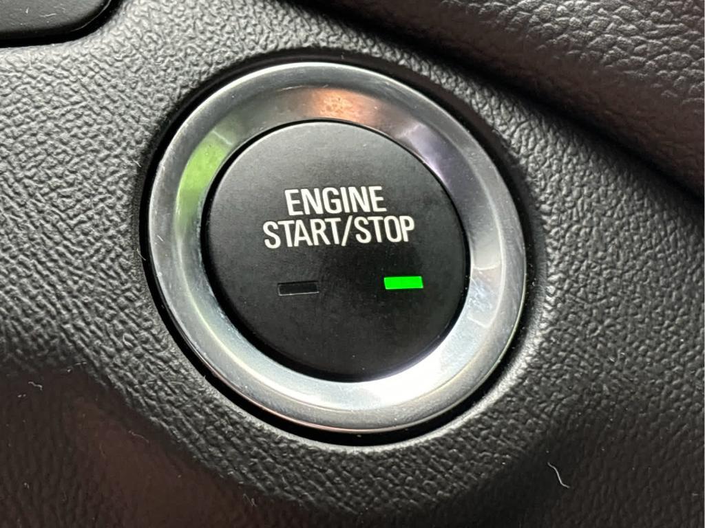 used 2022 Chevrolet Equinox car, priced at $20,999