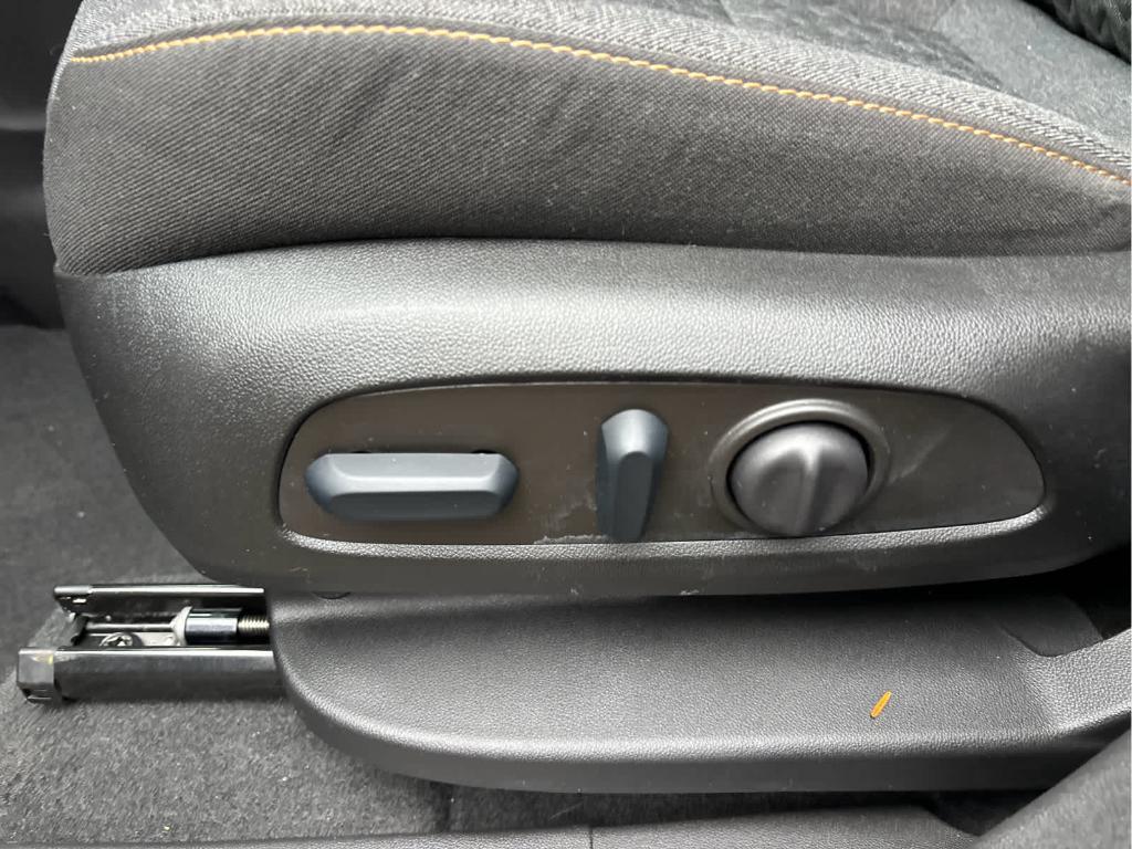 used 2022 Chevrolet Equinox car, priced at $20,999