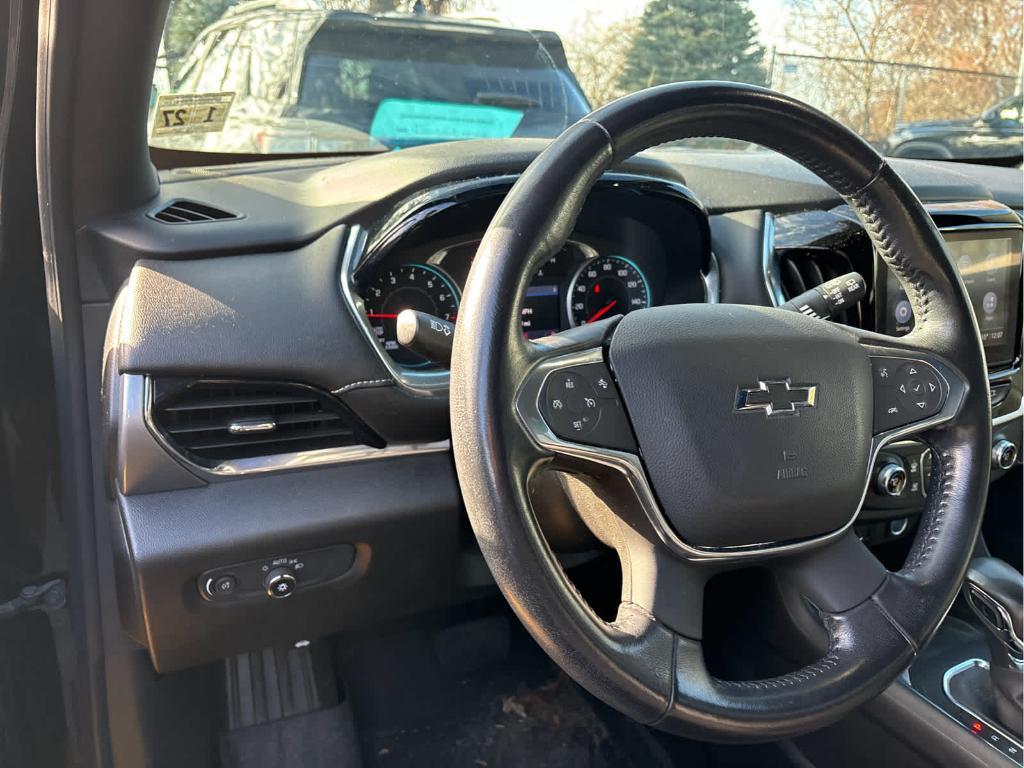 used 2022 Chevrolet Traverse car, priced at $31,499