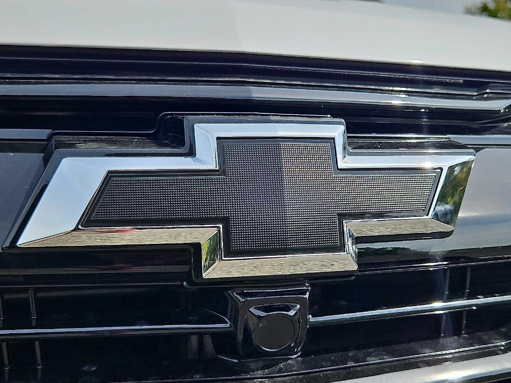 new 2026 Chevrolet Equinox car, priced at $31,978