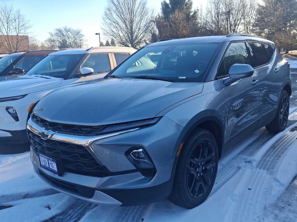 new 2025 Chevrolet Blazer car, priced at $38,713