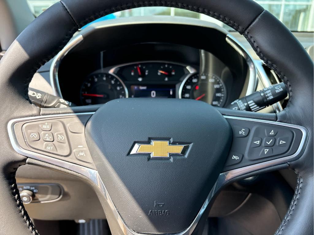 used 2022 Chevrolet Equinox car, priced at $21,999
