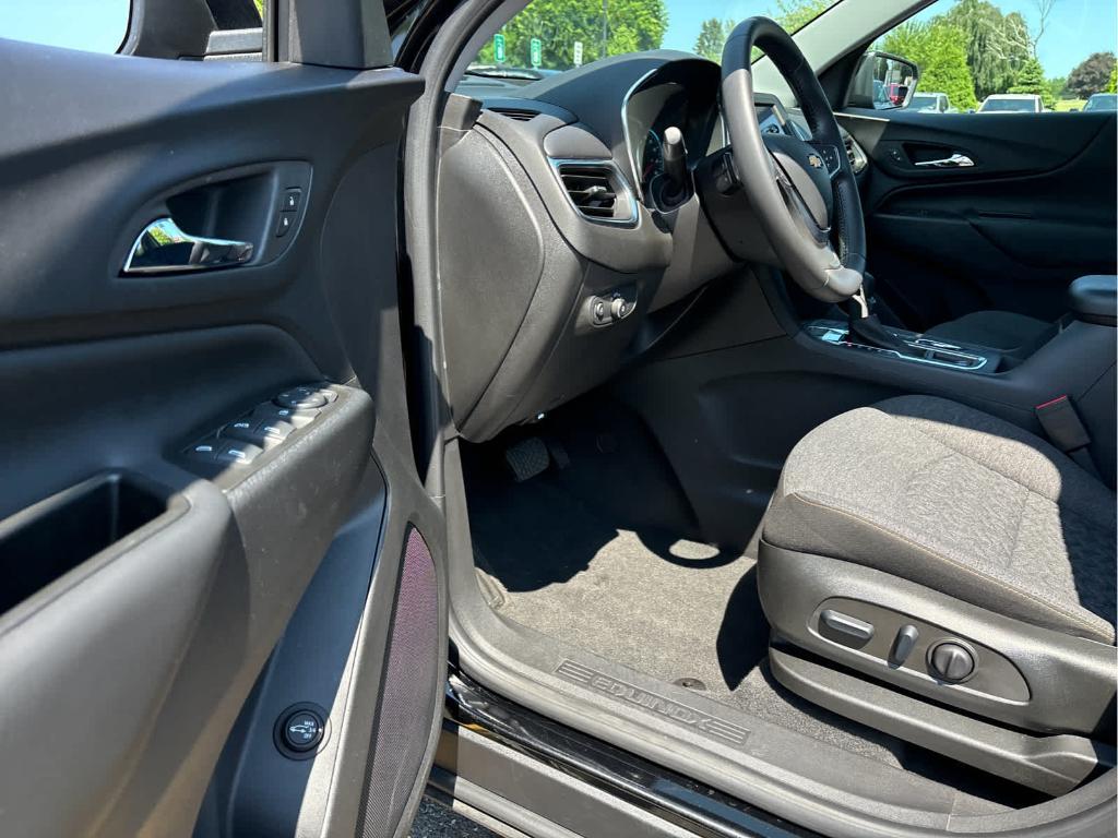 used 2022 Chevrolet Equinox car, priced at $21,999