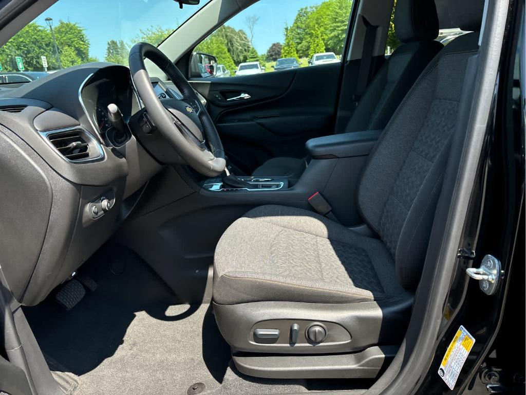 used 2022 Chevrolet Equinox car, priced at $21,999