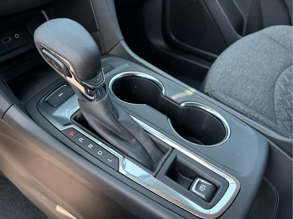 used 2022 Chevrolet Equinox car, priced at $21,999