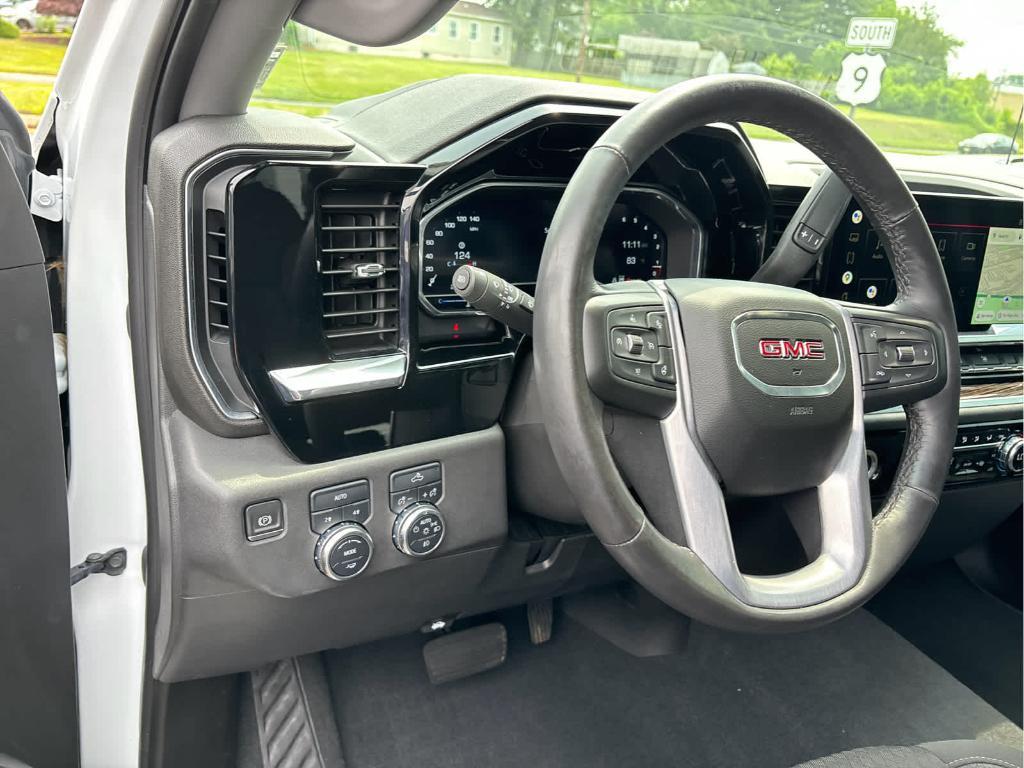 used 2022 GMC Sierra 1500 car, priced at $42,599