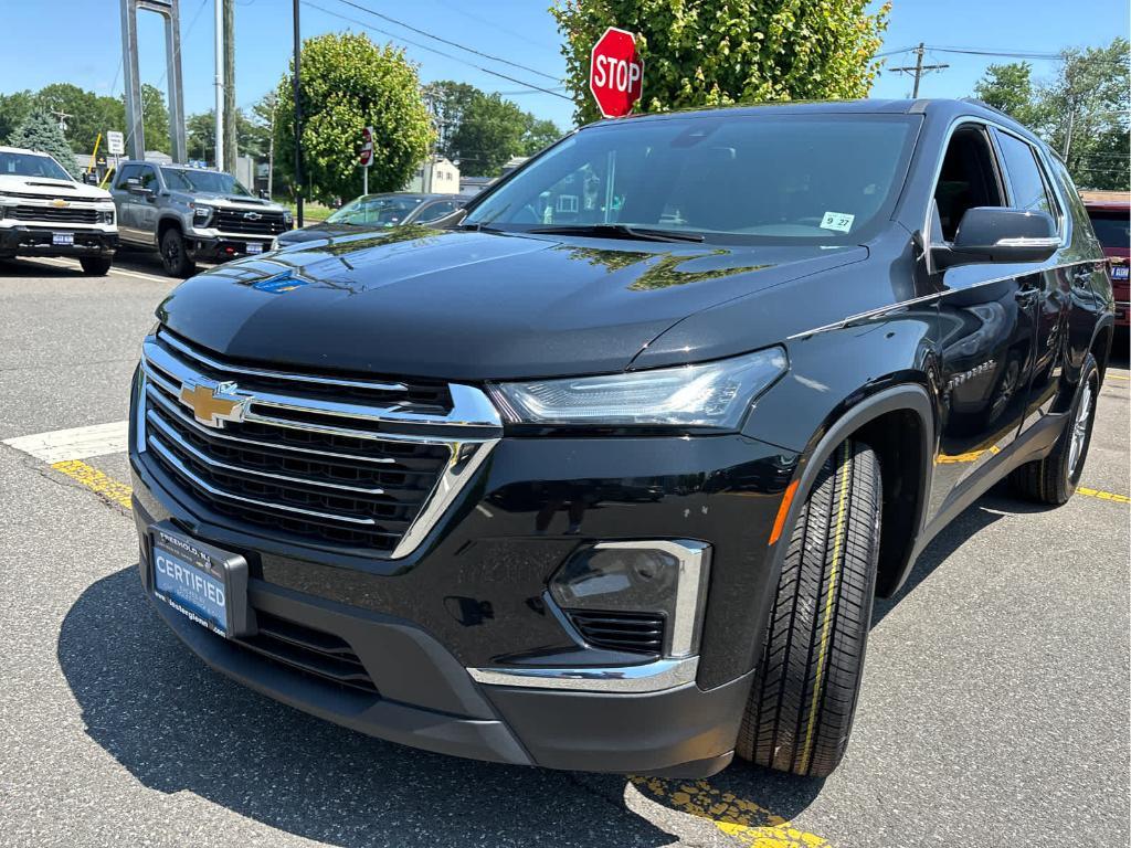 used 2022 Chevrolet Traverse car, priced at $28,499