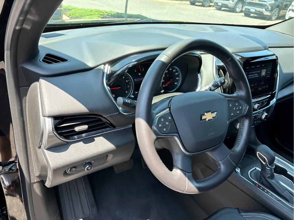 used 2022 Chevrolet Traverse car, priced at $28,499