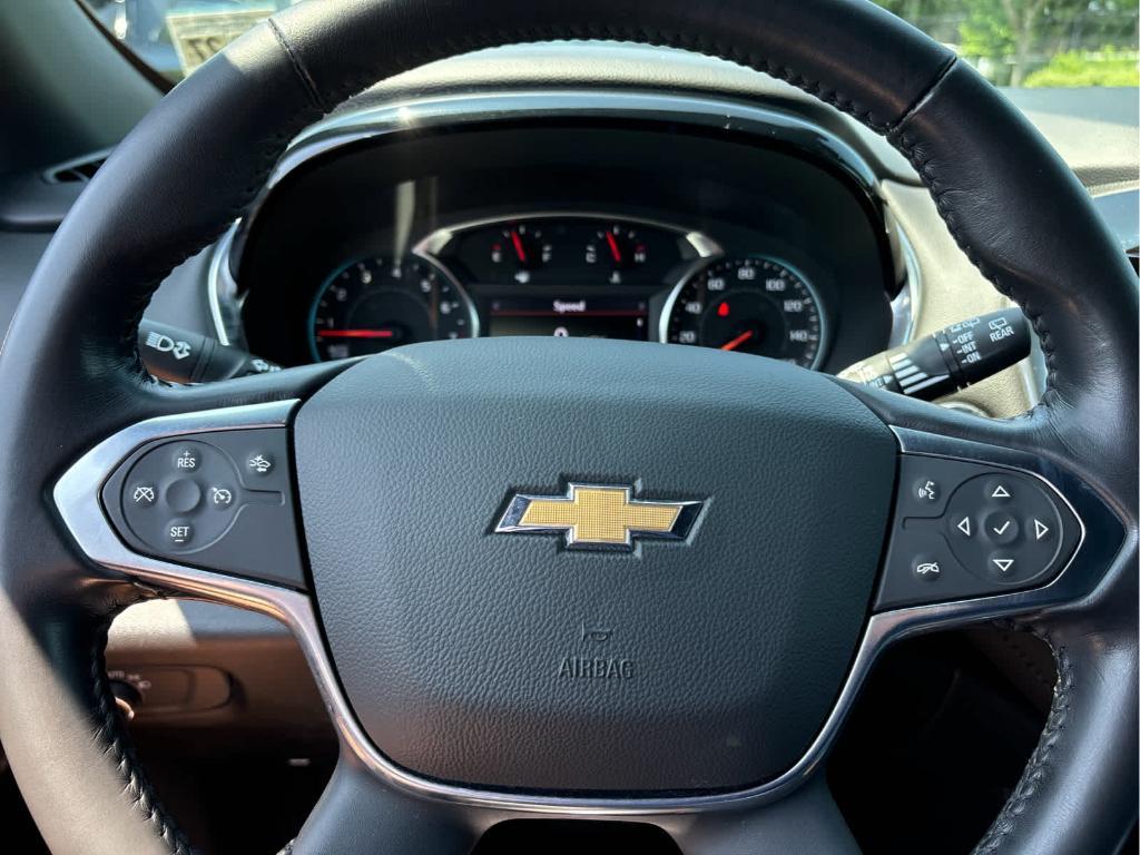 used 2022 Chevrolet Traverse car, priced at $28,499