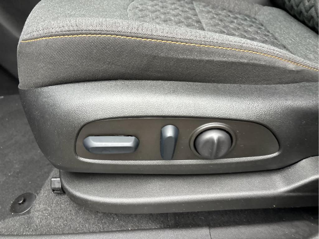 used 2023 Chevrolet Equinox car, priced at $27,599