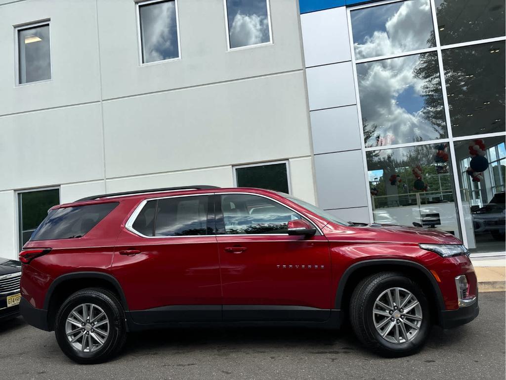 used 2023 Chevrolet Traverse car, priced at $32,399