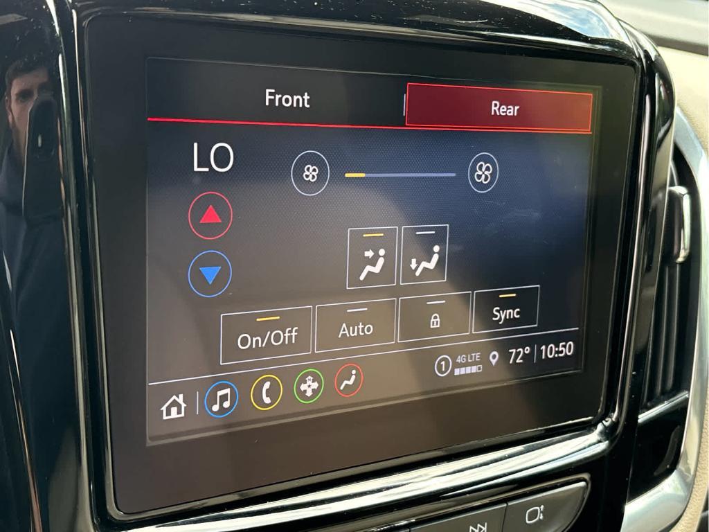 used 2023 Chevrolet Traverse car, priced at $32,399