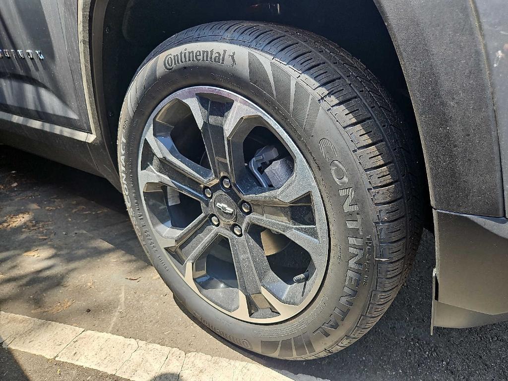 new 2026 Chevrolet Equinox car, priced at $31,203