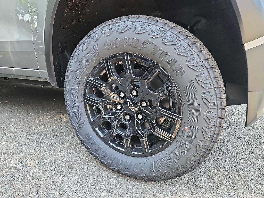 new 2025 Chevrolet Colorado car, priced at $43,792