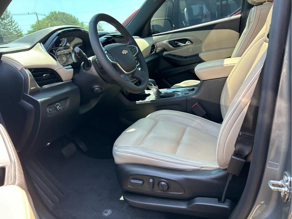 used 2023 Chevrolet Traverse car, priced at $42,499
