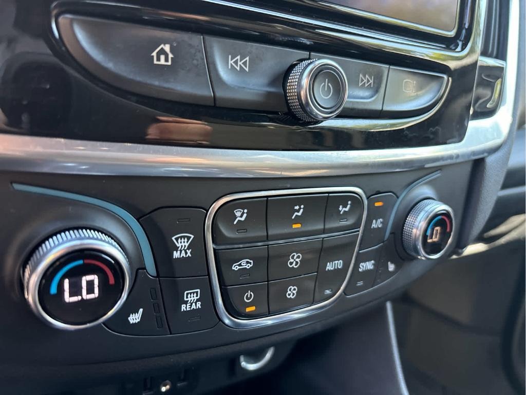 used 2023 Chevrolet Traverse car, priced at $27,999