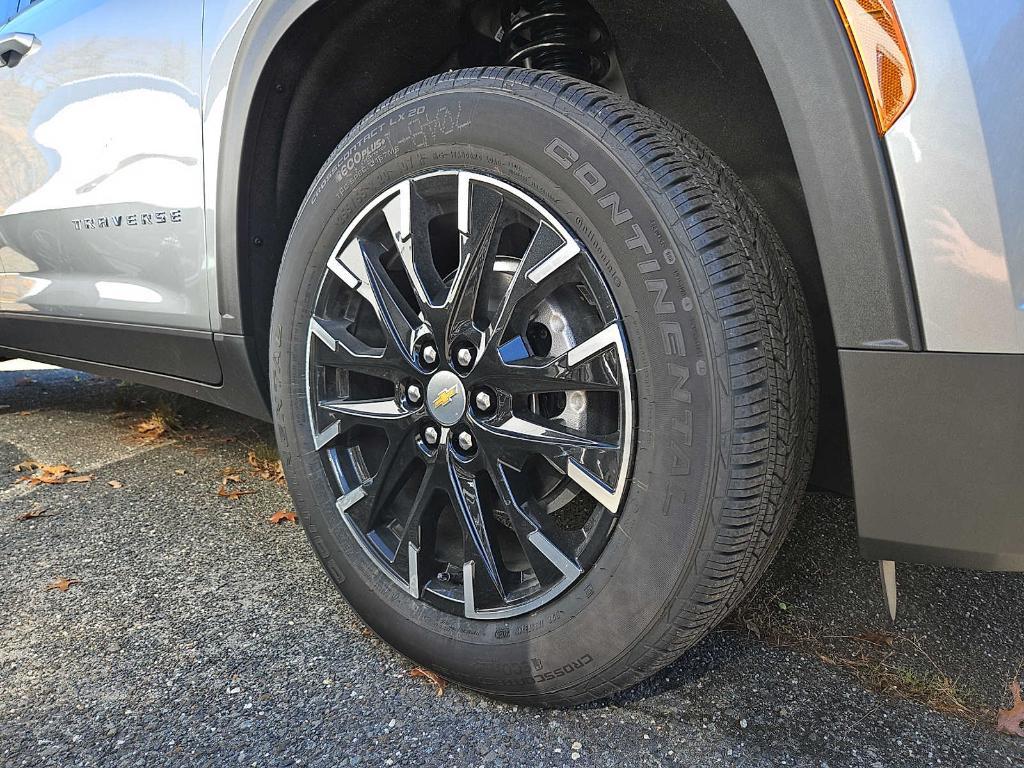 new 2026 Chevrolet Traverse car, priced at $46,708