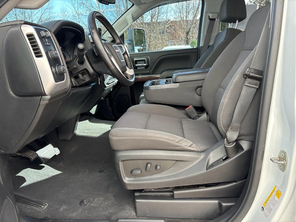 used 2019 GMC Sierra 2500 car, priced at $28,999