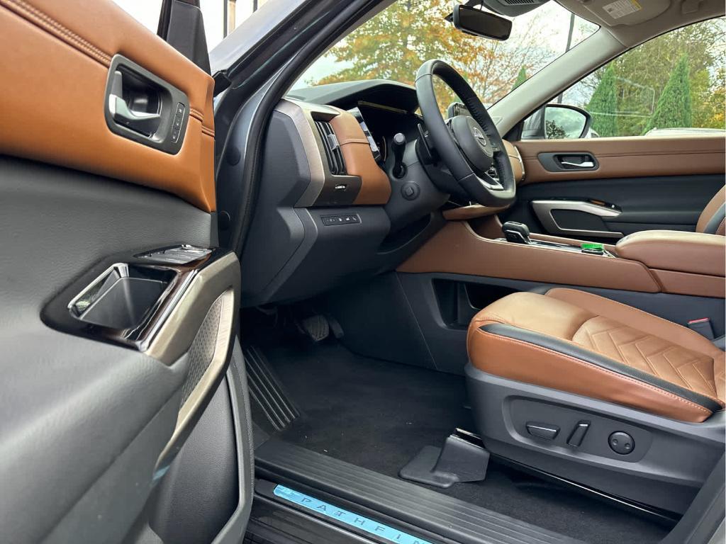 used 2023 Nissan Pathfinder car, priced at $33,770