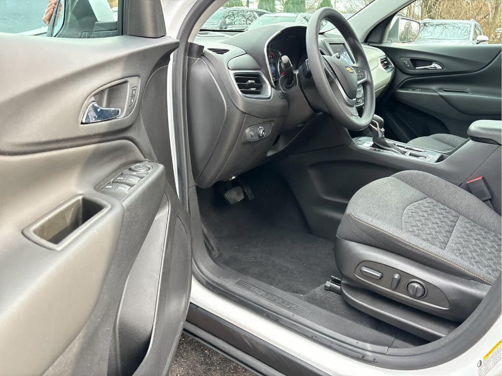 used 2022 Chevrolet Equinox car, priced at $21,299