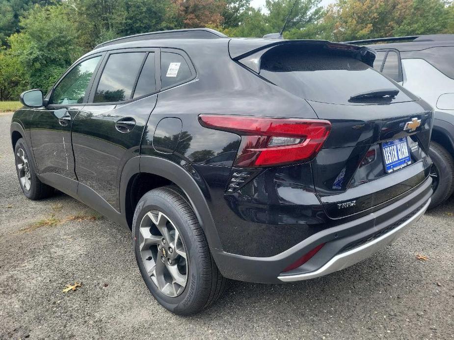 new 2025 Chevrolet Trax car, priced at $26,400