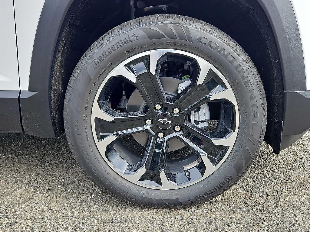 new 2026 Chevrolet Equinox car, priced at $34,148