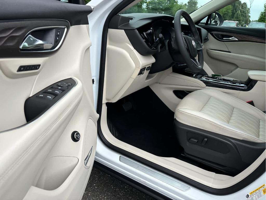 used 2022 Buick Envision car, priced at $31,599